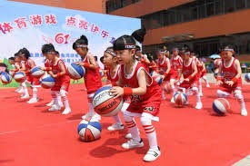 堪萨斯皇家队乔治·布瑞特在“松焦油事件”中因本垒打被取消而暴怒，成为史上经典画面