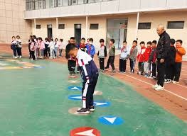 📆 2000年10月31日：仅仅一个多月后，NBA赛季如期开启……而皮尔斯一场比赛都未缺席。那一年的82场赛事，他全部出战。