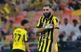 博弈论：信息不完全下的信念更新。（博弈论视角下的不完全信息与信念更新）